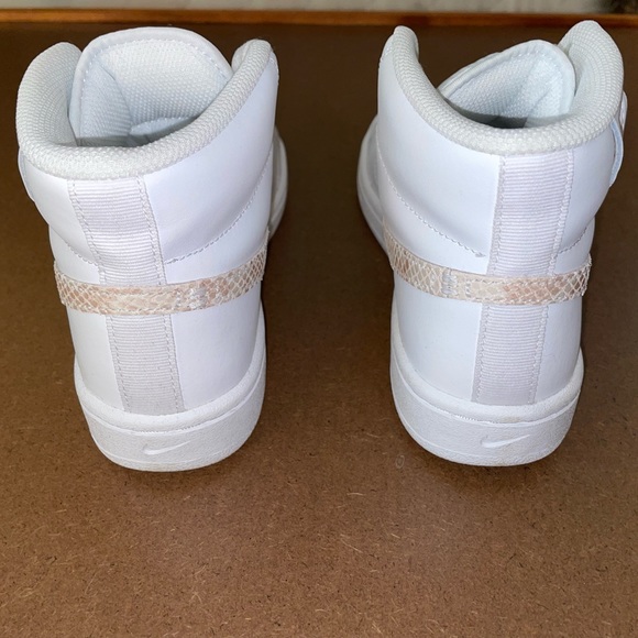 SOLD - Picture 4 of 6